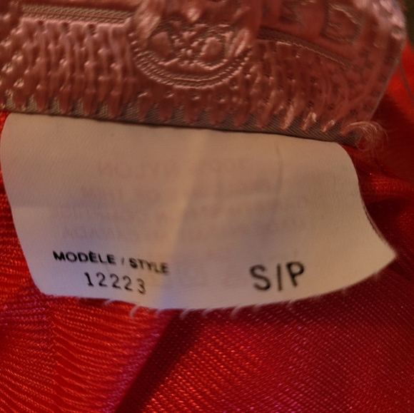 2 PC Lacy & Silky Nightie and Robe, Never Worn - Picture 4 of 11